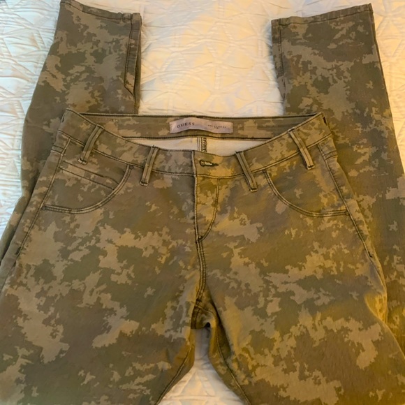 Guess Denim - Guess Camo Jeans. Size 28